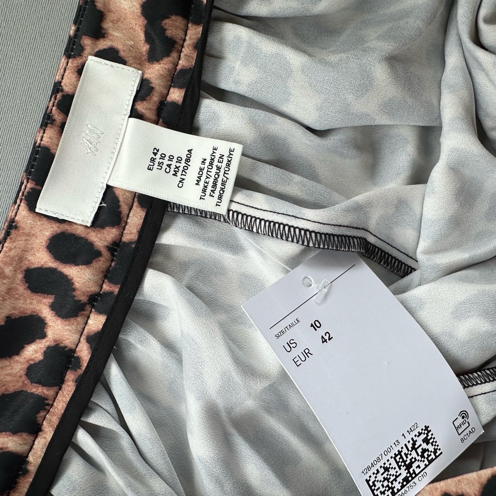 H&M Midi Skirt Animal Print Women Size 10 - Picture 8 of 10